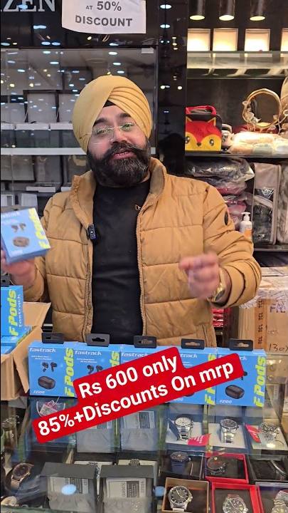 Earbuds at ₹600 — 85% off MRP